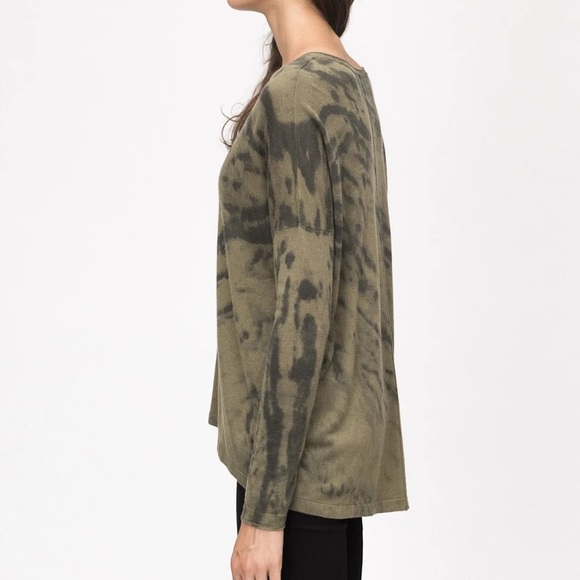 Kokun Boxy V Neck Army Thunder Print Green Tie Dye - Picture 2 of 7